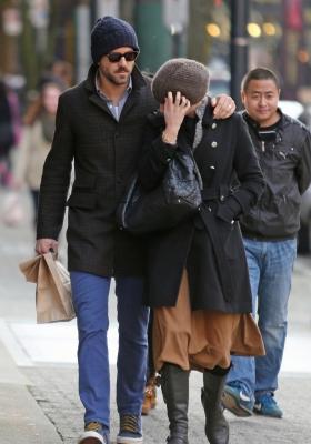 blake-lively-ryan-reynolds-spa-visit-01.jpg