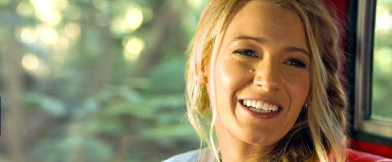 theshallows-blakelively-00089.jpg
