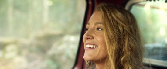 theshallows-blakelively-00122.jpg