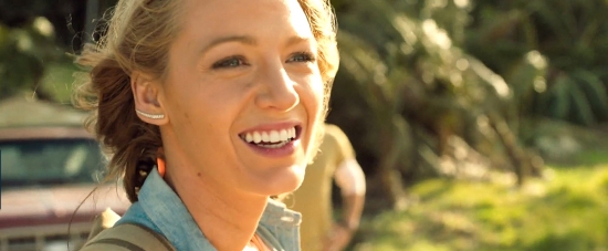 theshallows-blakelively-00301.jpg