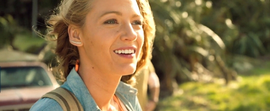 theshallows-blakelively-00303.jpg
