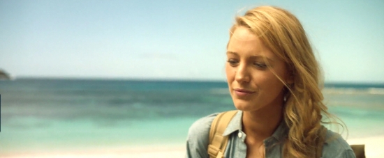 theshallows-blakelively-00358.jpg
