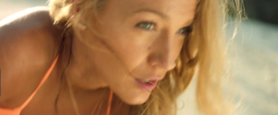 theshallows-blakelively-00440.jpg