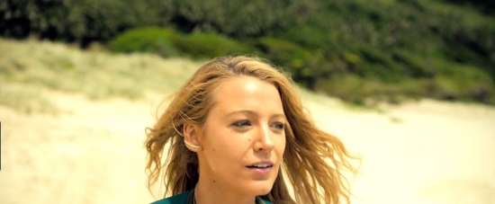 theshallows-blakelively-00479.jpg