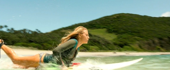 theshallows-blakelively-00490.jpg