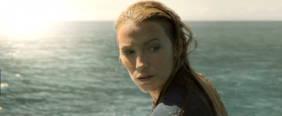 theshallows-blakelively-01119.jpg