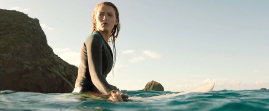 theshallows-blakelively-01169.jpg