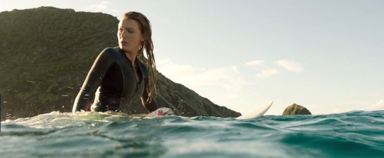 theshallows-blakelively-01181.jpg