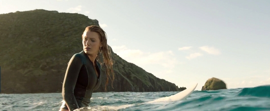 theshallows-blakelively-01182.jpg