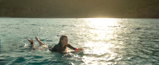 theshallows-blakelively-01198.jpg