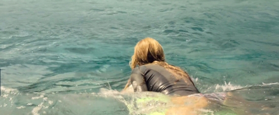 theshallows-blakelively-01300.jpg