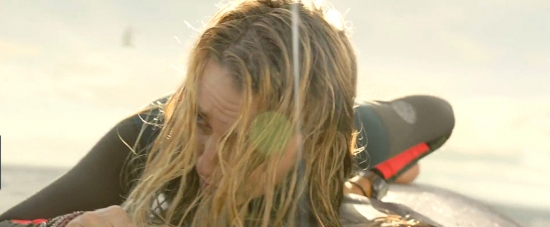 theshallows-blakelively-01563.jpg