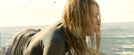 theshallows-blakelively-01573.jpg