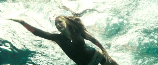 theshallows-blakelively-01604.jpg