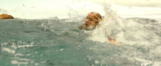 theshallows-blakelively-01606.jpg