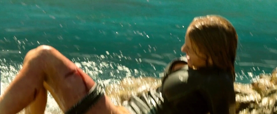 theshallows-blakelively-01639.jpg