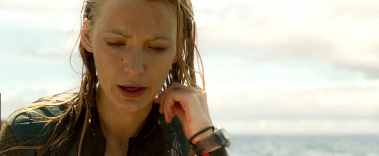 theshallows-blakelively-01740.jpg