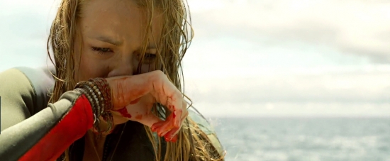 theshallows-blakelively-01935.jpg