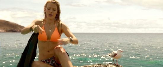 theshallows-blakelively-01942.jpg