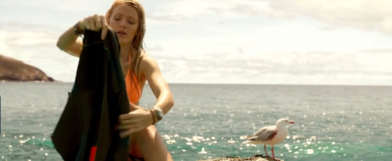 theshallows-blakelively-01943.jpg