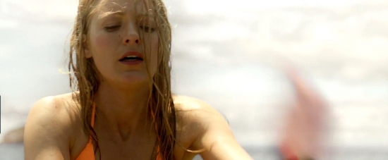 theshallows-blakelively-01952.jpg