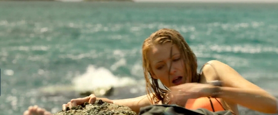 theshallows-blakelively-01973.jpg