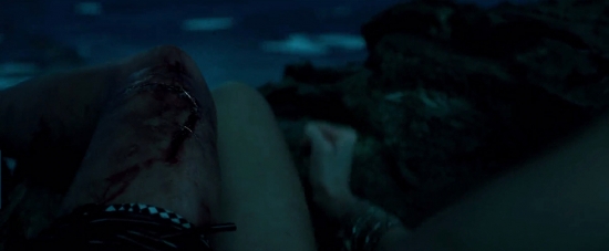 theshallows-blakelively-02070.jpg