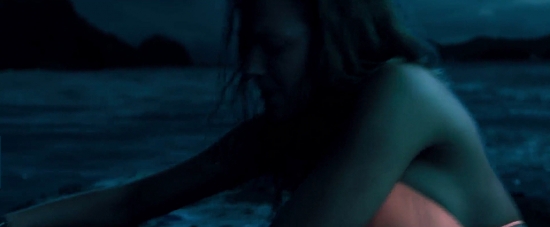 theshallows-blakelively-02105.jpg