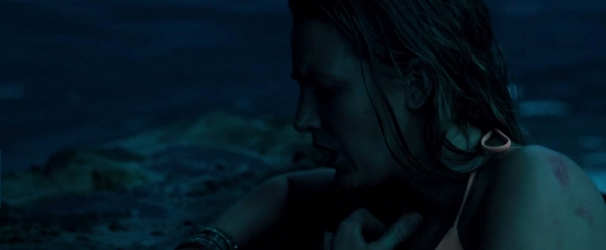 theshallows-blakelively-02110.jpg