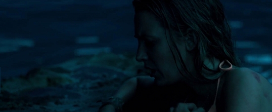 theshallows-blakelively-02111.jpg