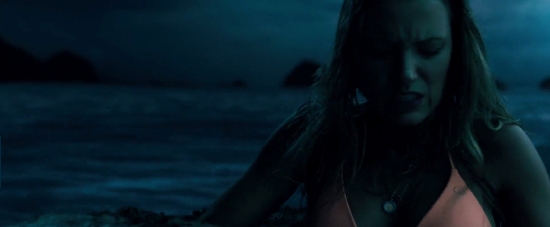 theshallows-blakelively-02132.jpg