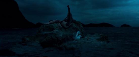 theshallows-blakelively-02133.jpg