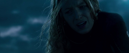 theshallows-blakelively-02172.jpg
