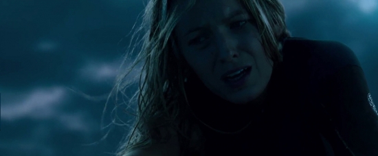 theshallows-blakelively-02173.jpg