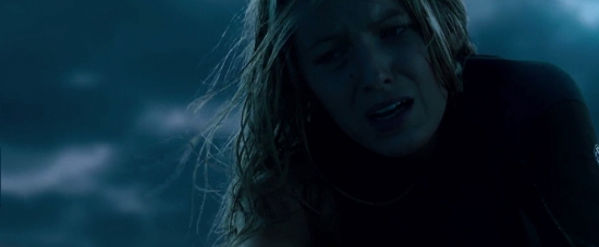 theshallows-blakelively-02174.jpg