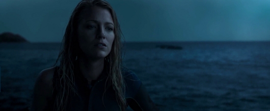 theshallows-blakelively-02322.jpg