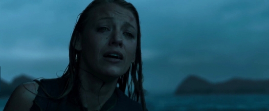 theshallows-blakelively-02497.jpg