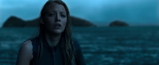 theshallows-blakelively-02667.jpg