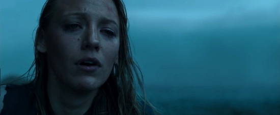 theshallows-blakelively-02711.jpg