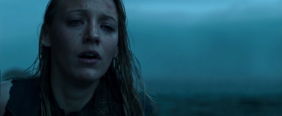 theshallows-blakelively-02712.jpg