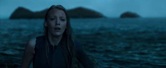 theshallows-blakelively-02731.jpg