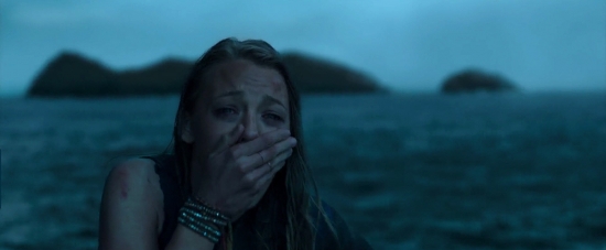 theshallows-blakelively-02742.jpg