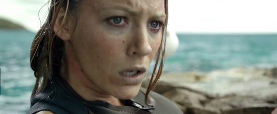 theshallows-blakelively-02841.jpg