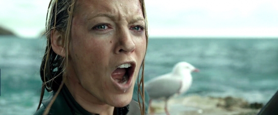 theshallows-blakelively-02868.jpg