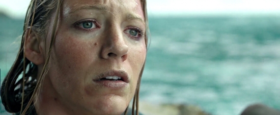theshallows-blakelively-02884.jpg