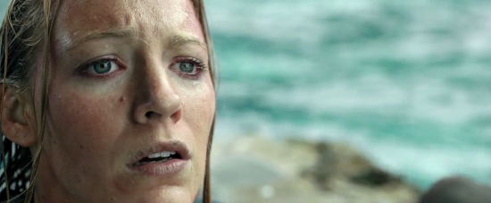 theshallows-blakelively-02886.jpg