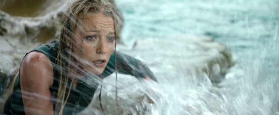 theshallows-blakelively-02935.jpg