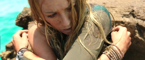theshallows-blakelively-03021.jpg