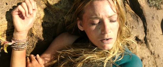theshallows-blakelively-03042.jpg