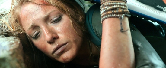 theshallows-blakelively-03083.jpg